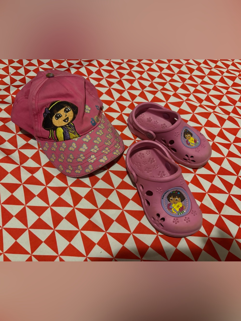 Dora hat and crocs size 7/8